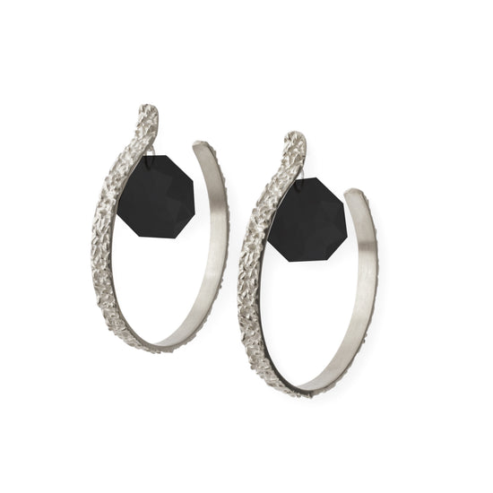 Load image into Gallery viewer, Tahini Hoop Earrings with Onyx
