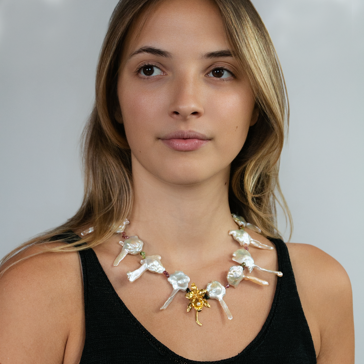 Orchid Key Pearl Necklace