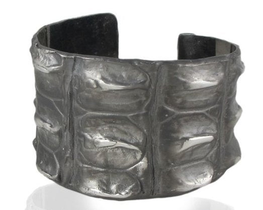 Load image into Gallery viewer, Alligator Cuff
