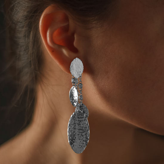 Load image into Gallery viewer, Chimes of Jane Earrings
